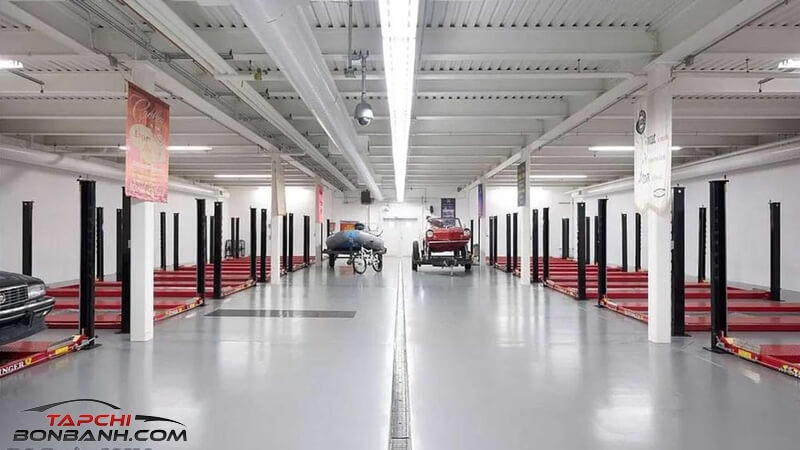 Căn biệt thự 300 tỷ đồng với garage ngầm có thể chứa 50 chiếc ôtô