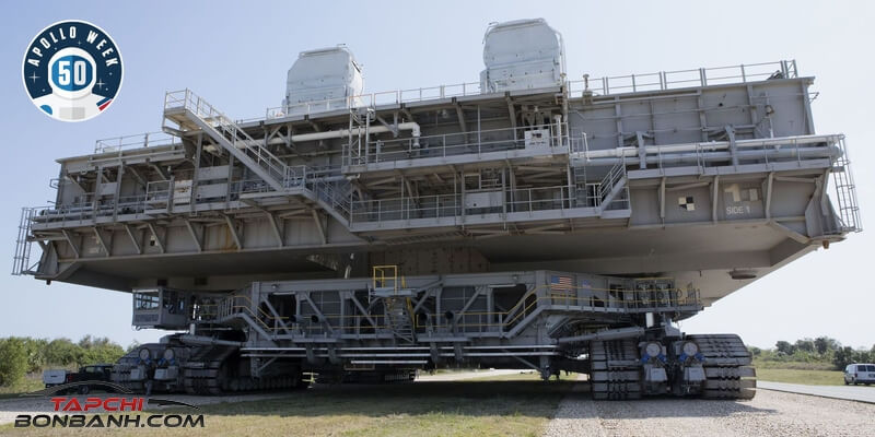 Crawler Transporter - chiếc xe lớn nhất Thế Giới, tiêu thụ 300 lít dầu/km