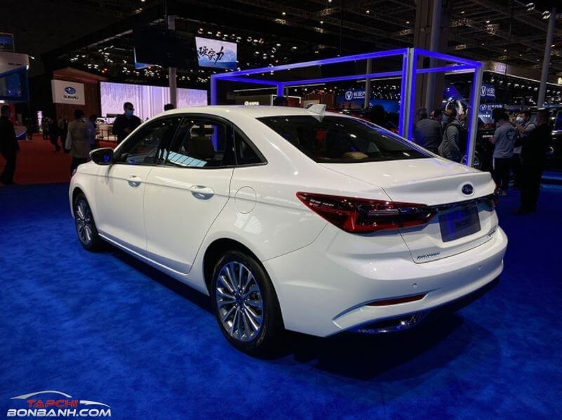 Ford Escort 2021 ra mat tai Trung Quoc gia tu 325 trieu dong quyet diet Corolla Altis 2