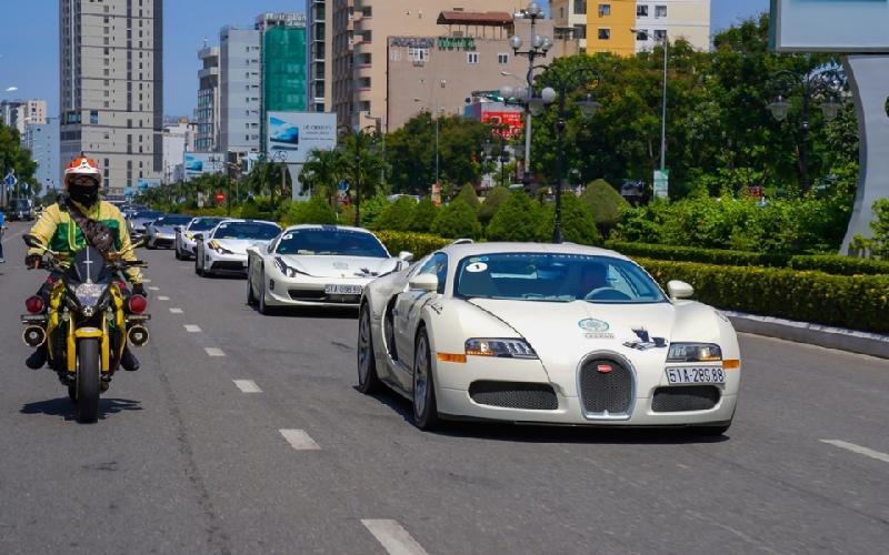 Ngắm siêu xe bugatti Veyron của đại gia Đặng Lê Nguyên Vũ ở Hà Nội -  VietNamNet