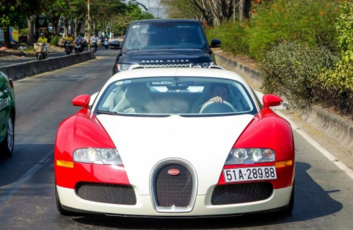 Bugatti Veyron của Minh 'Nhựa' sắp về tay ông trùm cà phê Đặng Lê Nguyên Vũ?