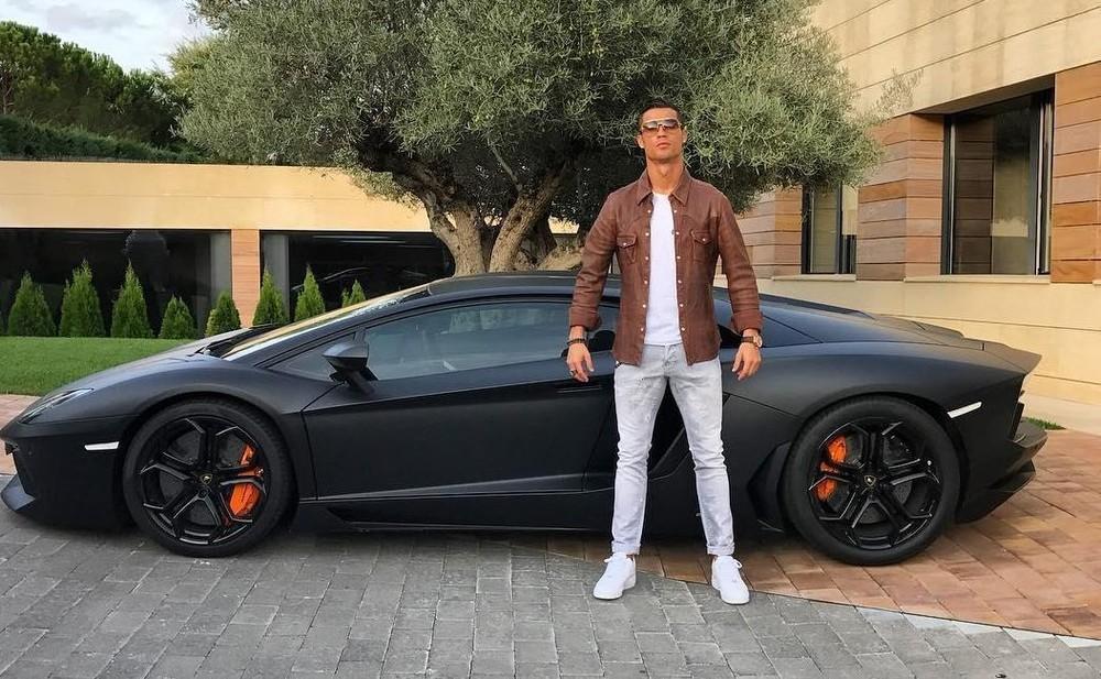 Siêu xe Lamborghini Aventador của Ronaldo