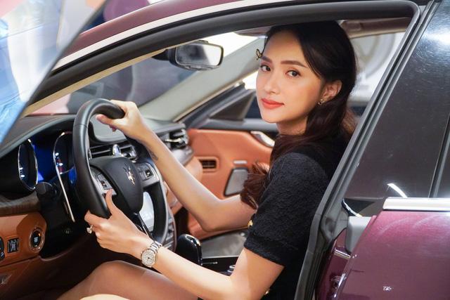 Hoa hậu Hương Giang mua Maserati Quattroporte hơn 8 tỷ đồng, tiết lộ cách chọn xe đặc trưng của phụ nữ - Ảnh 3.