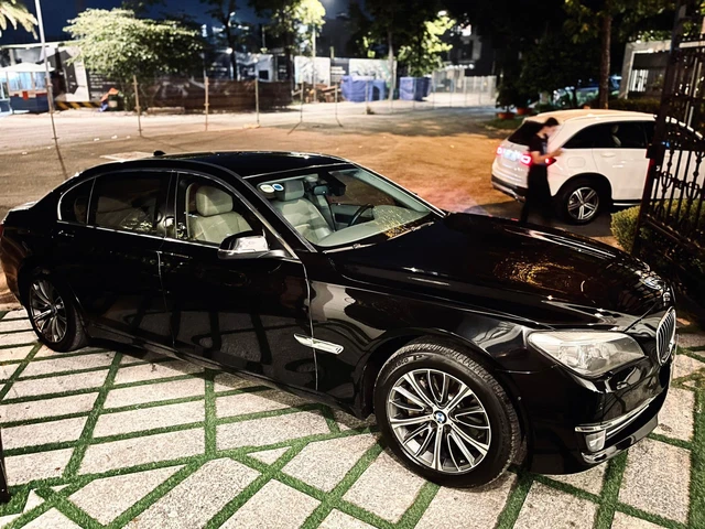 Bán BMW 7-Series sau 8 năm, chủ xe thành thật: ‘Bỏ ra hơn 4 tỷ để lăn bánh, giờ bán chỉ 1,3 tỷ đồng’ - Ảnh 1.