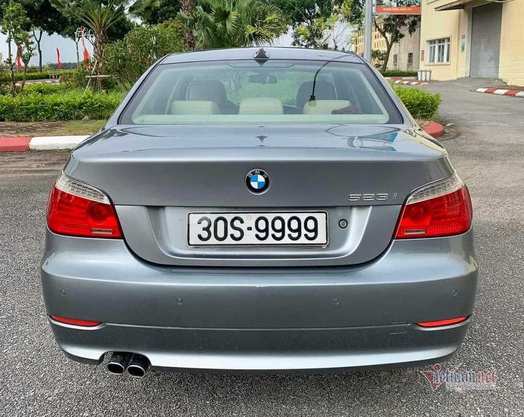 BMW biển Hà Nội tứ quý 9 đi 12 năm rao bán 720 triệu đồng