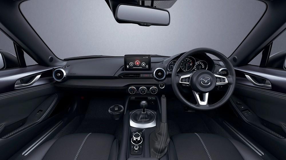 Nội thất của Mazda Roadster Navy Top 2022 