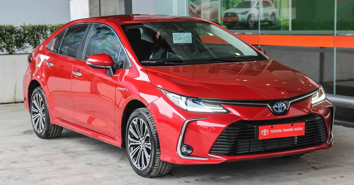 Chi tiết Toyota Corolla Altis phiên bản hybrid giá chỉ 860 triệu đồng