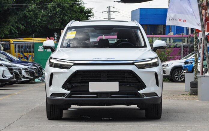 chinapev.com on Twitter: "BAIC Beijing X7 get launched in the Chinese  market with price started at 104,900yuan (~US$14,822)  https://t.co/hm8Ec1xqDT #BAIC #BeijingX7 https://t.co/Gkh8671viT" / Twitter