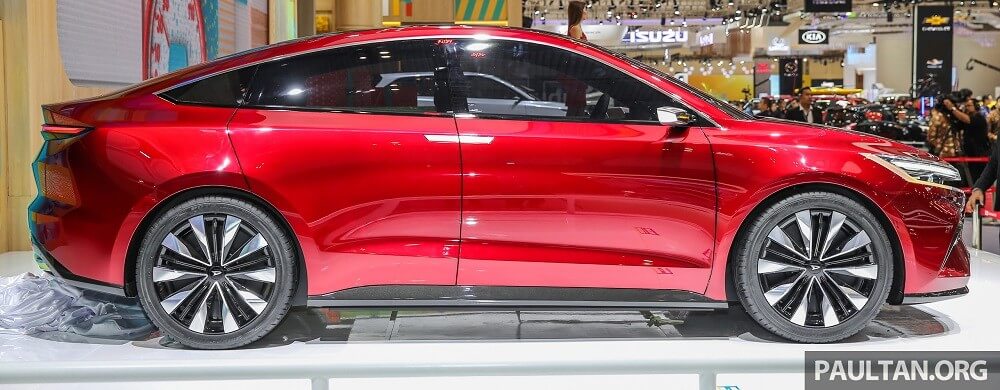 Daihatsu DN F-Sedan Concept ra mắt Indonesia vào năm 2017