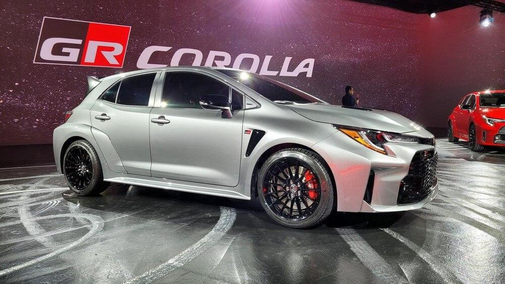 Toyota GR Corolla 2023 chính thức trình làng, đe dọa Honda Civic Type R
