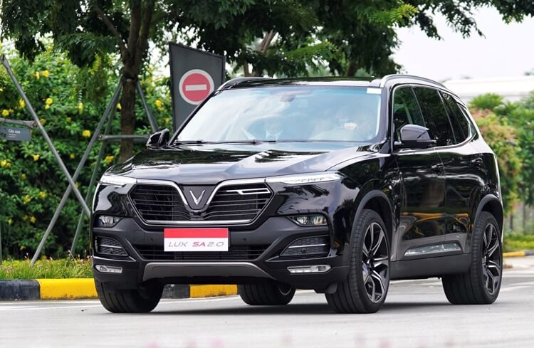 VinFast Lux SA tăng tốc, dẫn đầu phân khúc SUV hạng sang