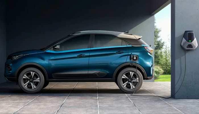 Tata Nexon EV MAX 2022 India launch LIVE updates: Price, Mileage, Features,  Design and more | Electric Vehicles News | Zee News