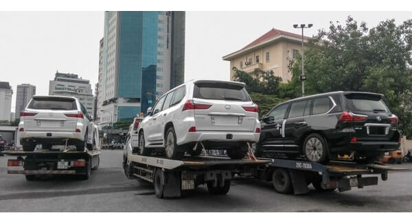 Bất thường hàng loạt siêu xe nhập khẩu dạng biếu, tặng - Blog của Mr.  Logistics Việt Nam