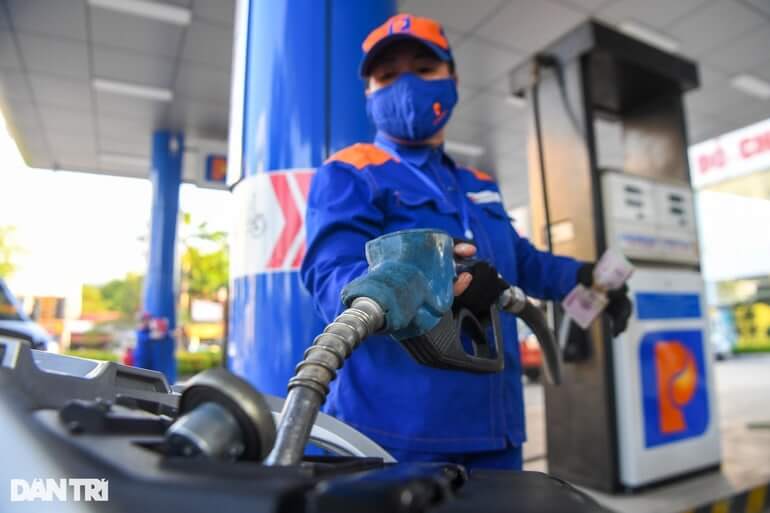 Giá xăng dầu tăng mạnh lần thứ 6 liên tiếp, xô đổ mọi kỷ lục - 1