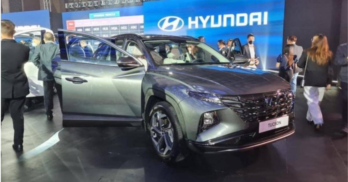 Hyundai Tucson 2022 bất ngờ xuất hiện tại đại lý: Để lộ loạt nâng cấp ấn tượng 