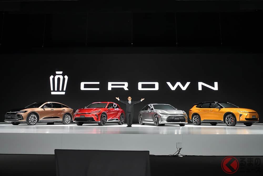 4 phiên bản của dòng Toyota Crown thế hệ thứ 16