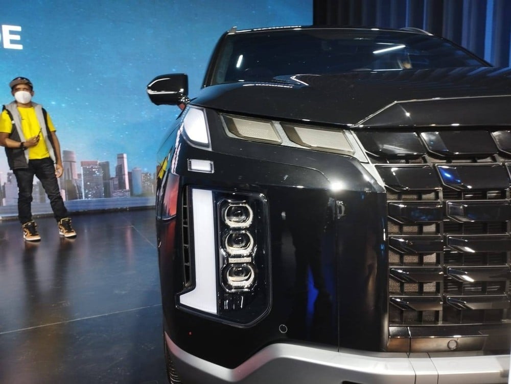 Hệ thống đèn 2 tầng trên đầu xe của Hyundai Palisade 2023