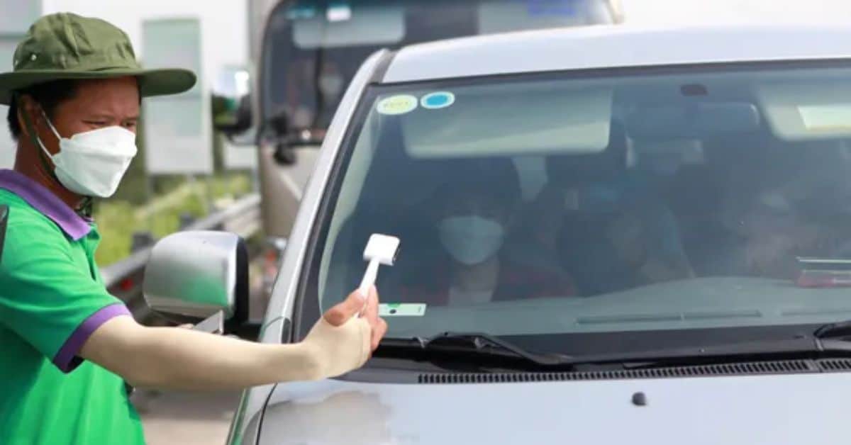 Viettel tố VETC dán chồng thẻ thu phí không dừng lên 40.000 xe đã dán thẻ ePass