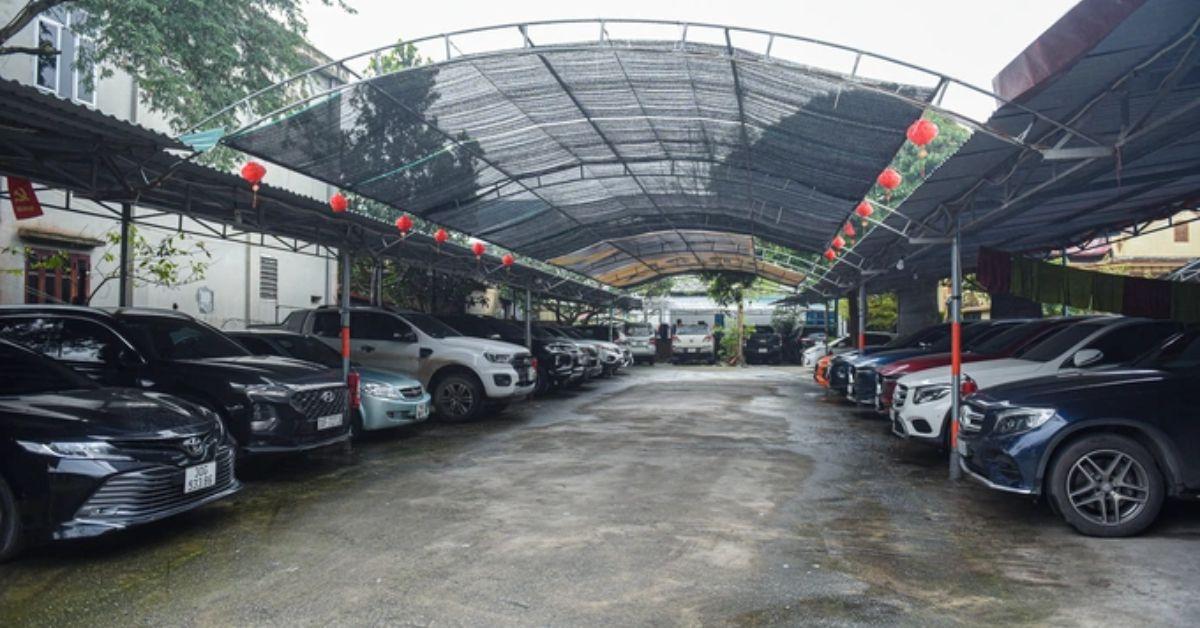 Bãi đỗ xe gần sân bay Nội Bài bị tố tùy tiện sử dụng xe ô tô của khách gửi  - Tạp Chí Bốn Bánh