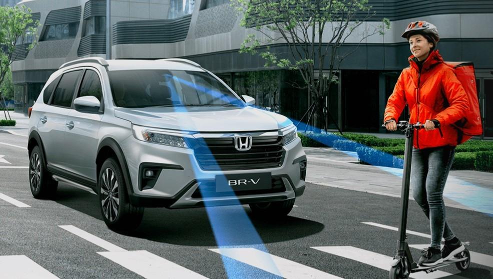 Bù lại, Honda BR-V 2022 có gói công nghệ an toàn chủ động Honda Sensing, vượt mặt đối thủ Mitsubishi Xpander