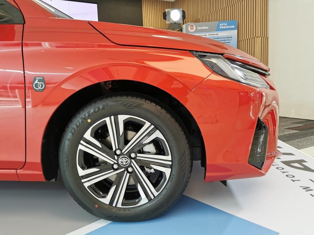 Cận cảnh vành la-zăng mới của Toyota Vios 2023