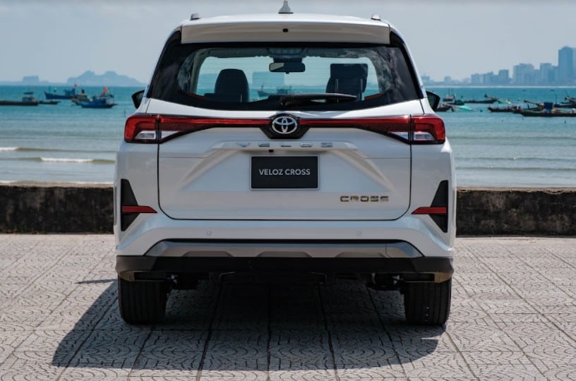 Rộ thông tin Toyota Veloz Cross sắp chuyển sang lắp ráp trong nước Bộ đôi Toyota Veloz Cross và Avanza Premio chính thức ra mắt, giá lần lượt 648tr và 548tr veloz-cross.jpg