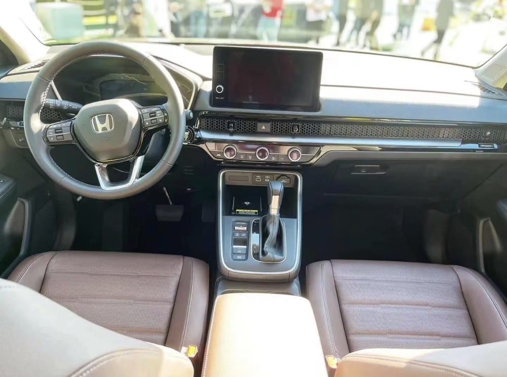 Honda CR-V 2023 sở hữu thiết kế nội thất khá giống Civic và HR-V mới