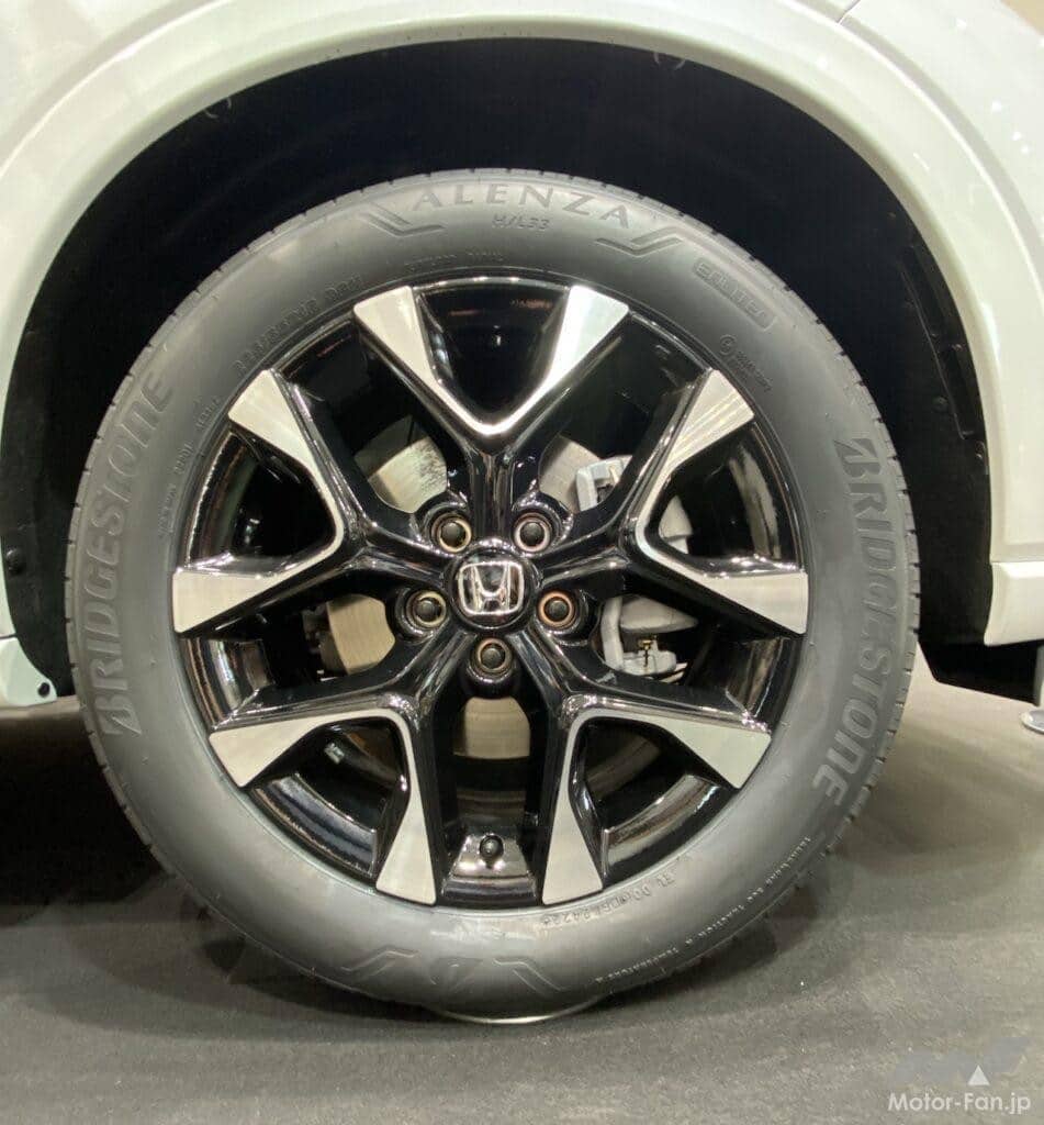 Vành nhôm 18 inch sơn 2 màu của Honda ZR-V 2023