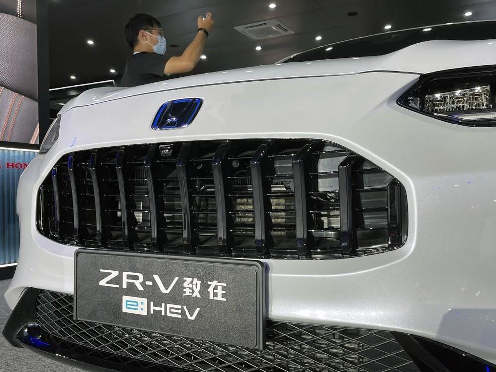 Honda ZR-V e:HEV 2023 có thiết kế đầu xe như Maserati