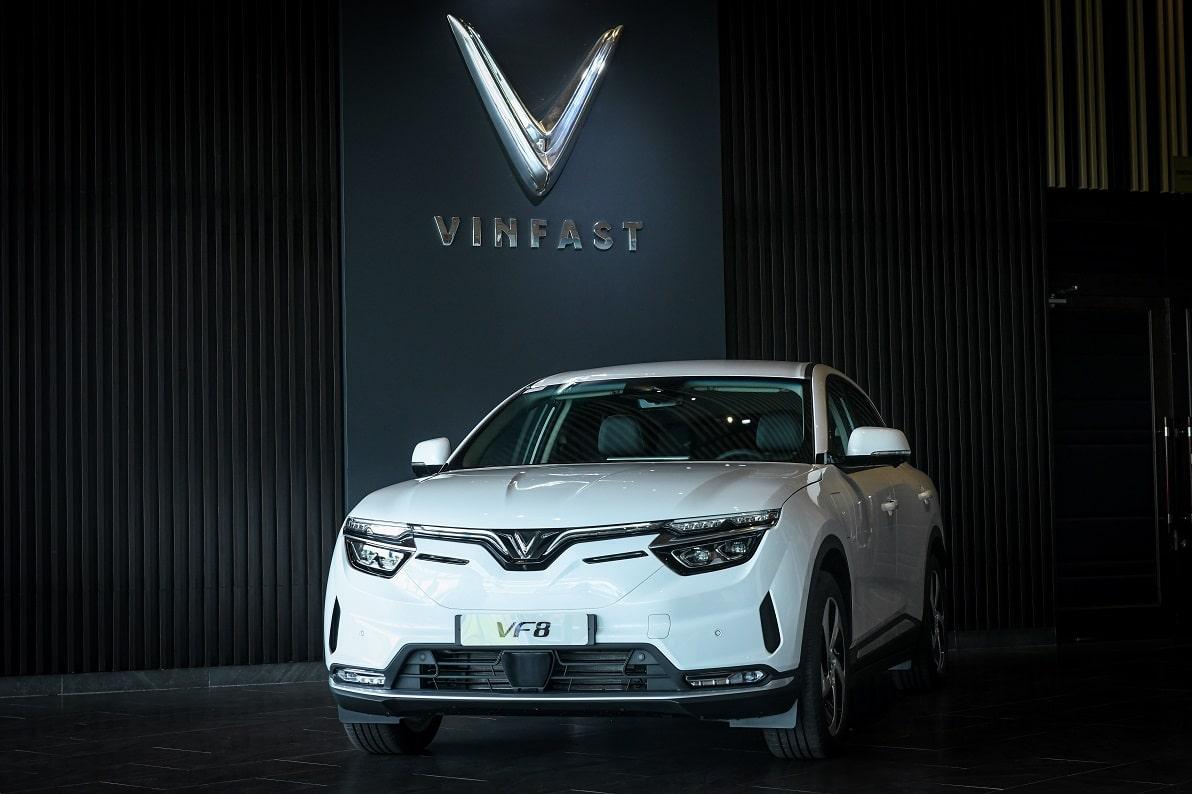 VinFast bàn giao 100 ô tô điện VF 8 đầu tiên cho khách Việt, chuẩn bị xuất khẩu ra quốc tế ok31.jpg