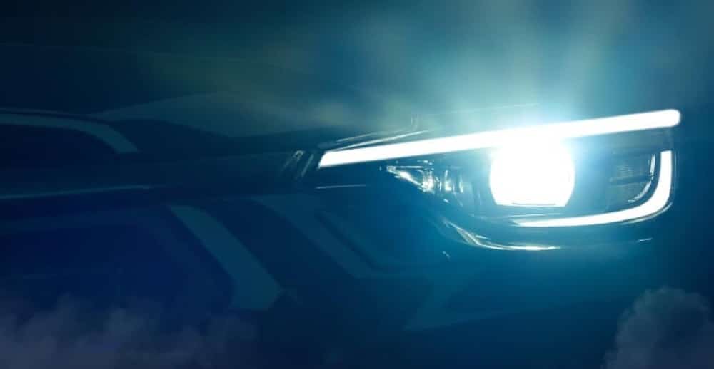 Đèn pha với dải đèn LED định vị ban ngày hình chữ C của Subaru XV 2023