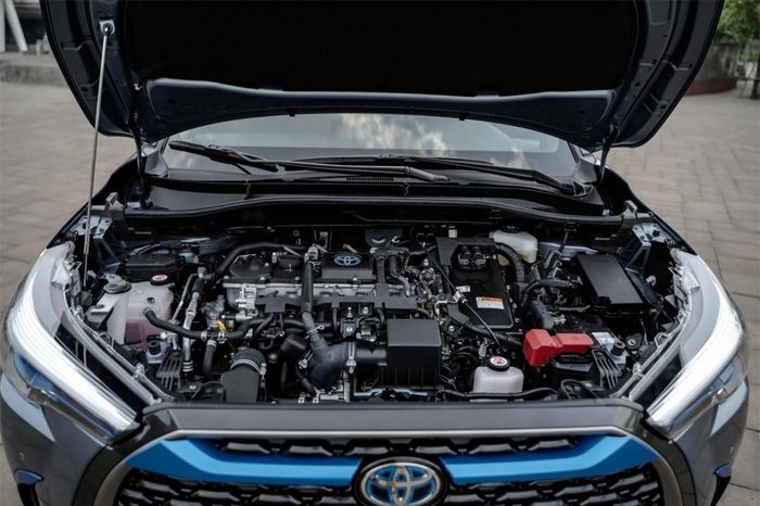 Động cơ đốt trong vẫn giữ vai trò chính trong cơ cấu truyền động của xe Hybrid.