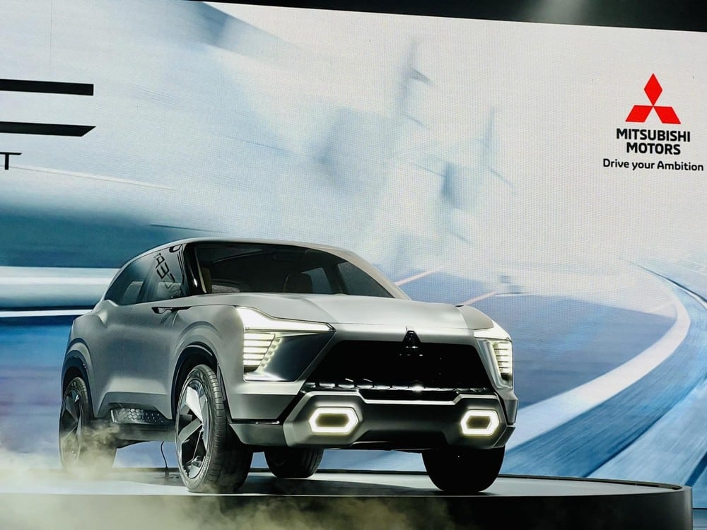Cận cảnh thiết kế đầu xe của Mitsubishi XFC Concept
