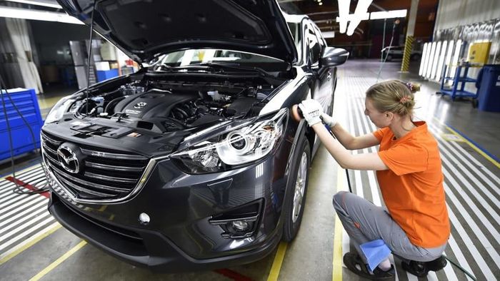  Mazda cho biết đã thiệt hại khoảng 80 triệu USD sau quyết định rời bỏ thị trường Nga. Ảnh: Getty. 