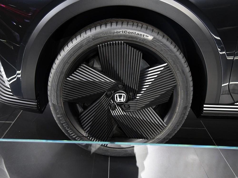 Vành la-zăng với thiết kế khí động lực học của Honda e:N2 Concept