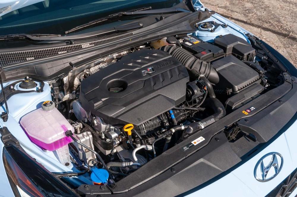 Động cơ xe Hyundai Elantra N mạnh hơn N-line 75 mã lực, 0-100 km/h nhanh hơn 2,2 giây
