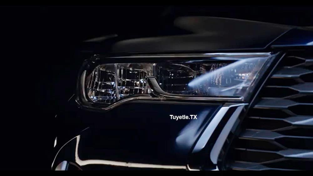 Cận cảnh đèn pha LED mới của Toyota Innova 2023