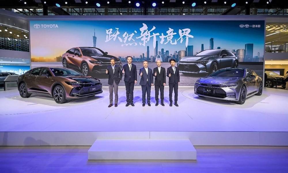 Toyota Crown SportCross 2023 ra mắt trong triển lãm Ô tô Quảng Châu 2022