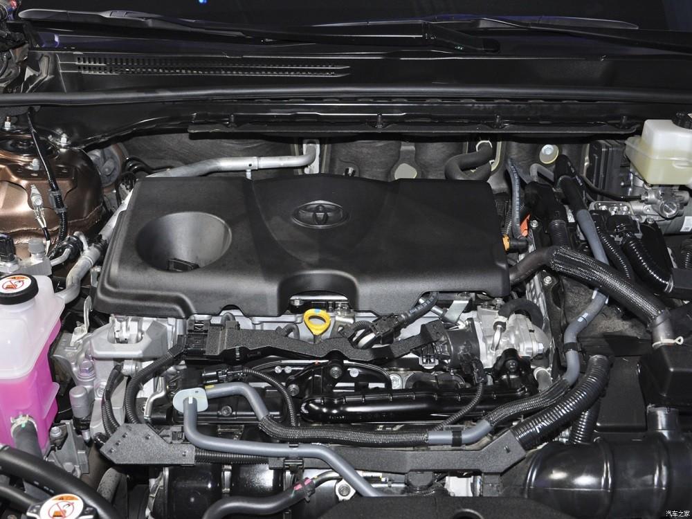 Hệ thống động cơ hybrid với máy xăng 2.5L của Toyota Crown SportCross 2023