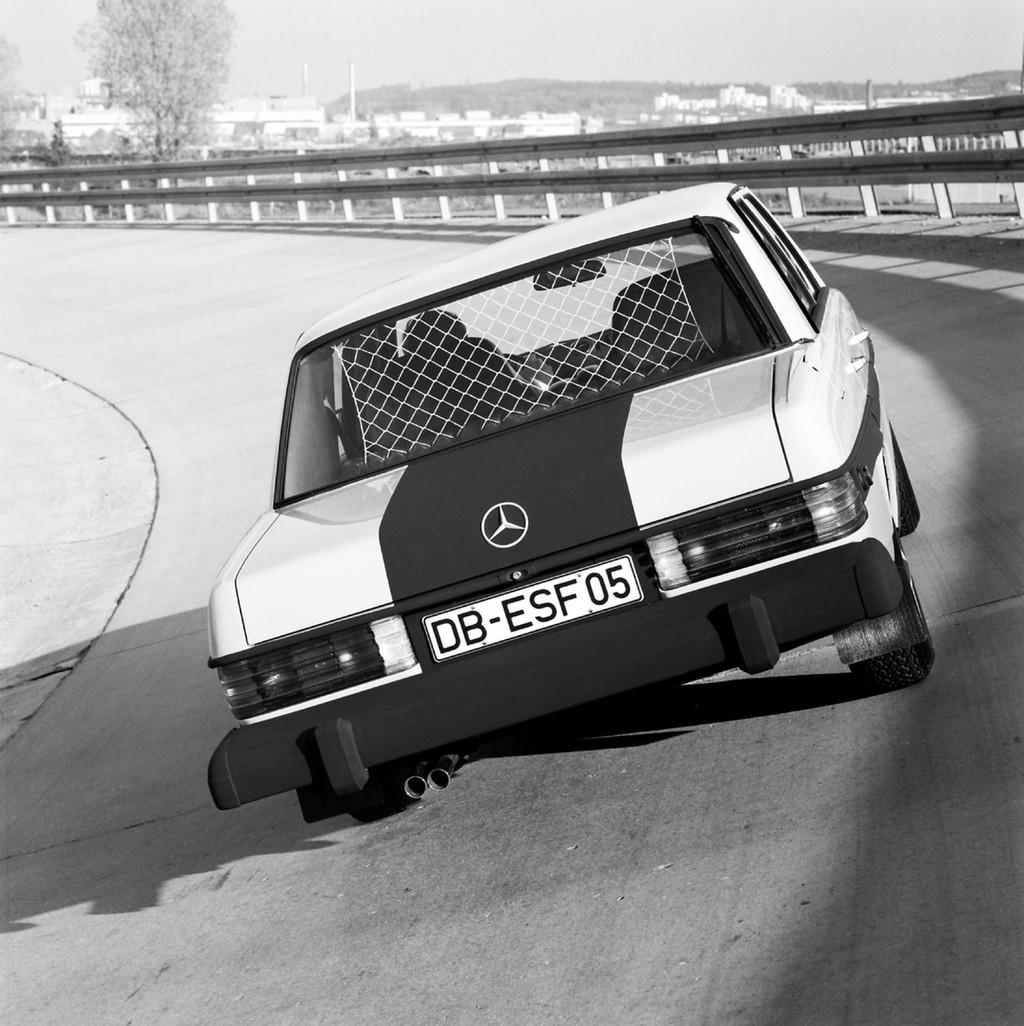 50 năm trước, Mercedes đã bắt đầu tiên phong nghiên cứu về công nghệ an toàn trên xe hơi ra sao? ảnh 7