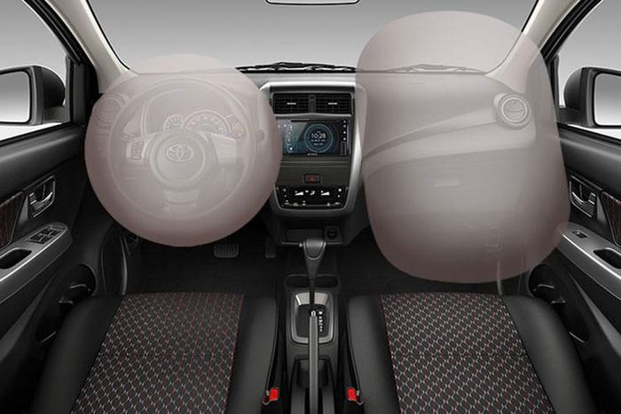 Bên cạnh tính năng kết nối không dây cho Apple Car Play và Android Auto, Toyota Wigo nhiều khả năng còn được trang bị thêm cân bằng điện tử, hỗ trợ khởi hành ngang dốc, cảnh báo điểm mù cùng cảnh báo phương tiện cắt ngang phía sau.