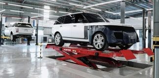 Chủ xe Land Rover "cũng khóc" với gói bảo dưỡng chính hãng tới 800 triệu: Đắt ngang một chiếc VinFast VF8 mới coong