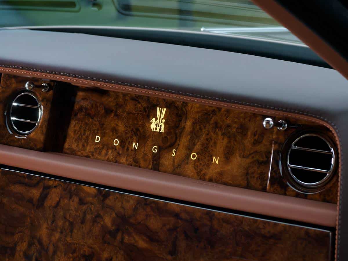 Chiếc Rolls Royce Phantom Lửa Thiêng của Chủ tịch FLC Trịnh Văn Quyết: Lộ tài liệu ghi giá 49,5 tỷ; có vách ngăn riêng như limousine - Ảnh 6.
