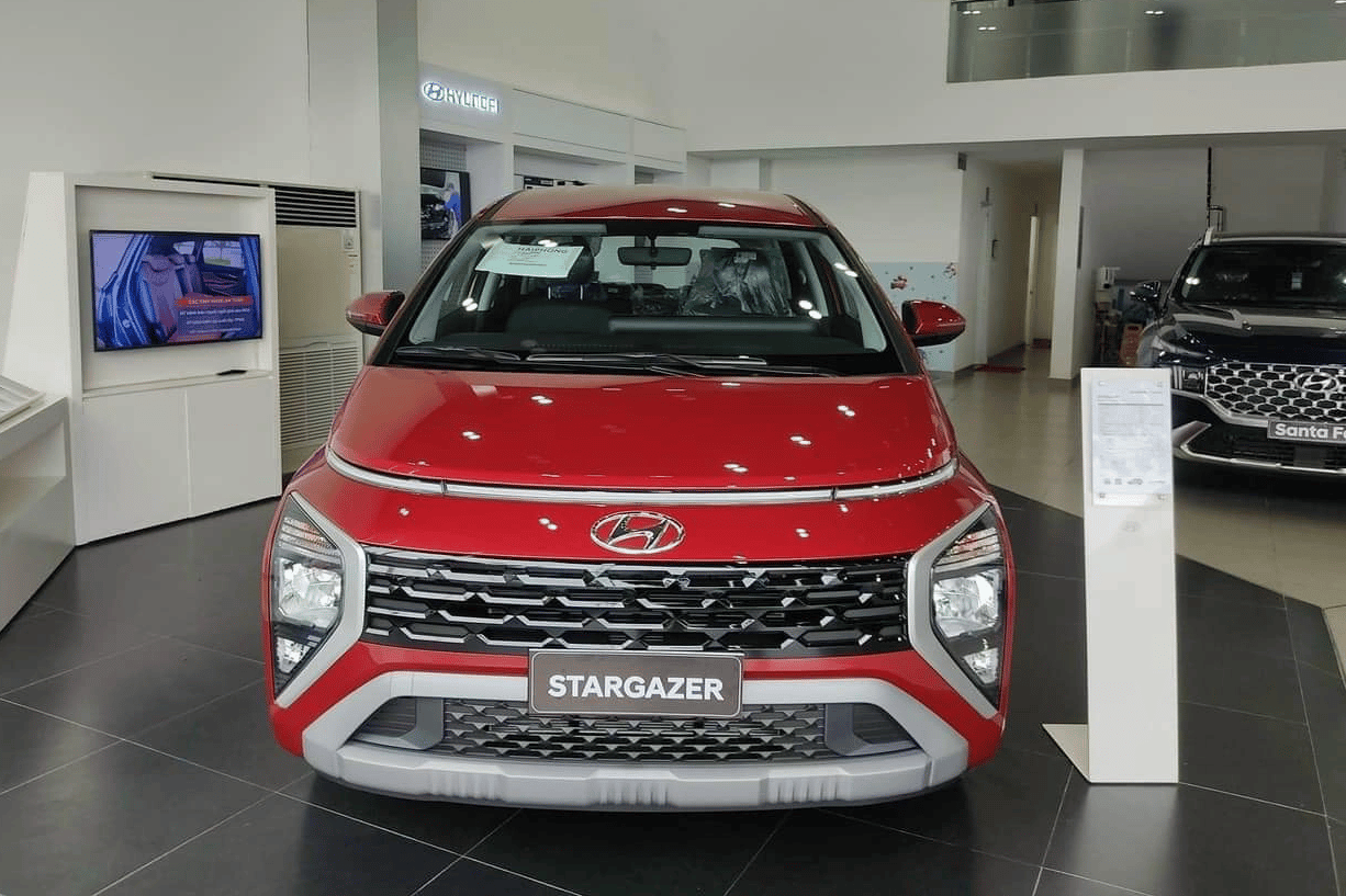 Đại lý giảm giá sốc Hyundai Stargazer còn 515 triệu: Rẻ và nhiều trang bị hấp dẫn hơn Xpander - Ảnh 2.