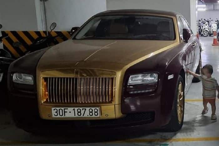 Cặp đôi xe Rolls-Royce này từng thể hiện quyền lực và đẳng cấp cho ông Trịnh Văn Quyết suốt một thời gian dài trước khi vị đại gia này bị Bộ công an bắt giữ vào tháng 3/2022.
