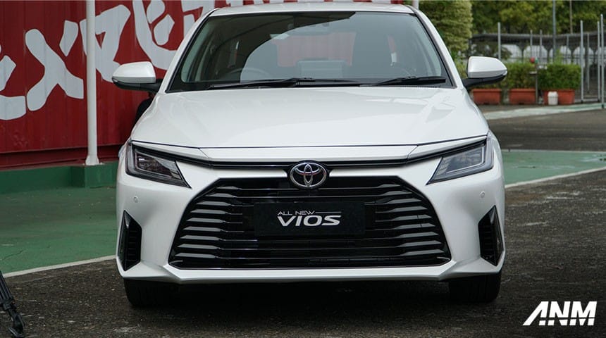 Cận cảnh thiết kế đầu xe của Toyota Vios 2023 