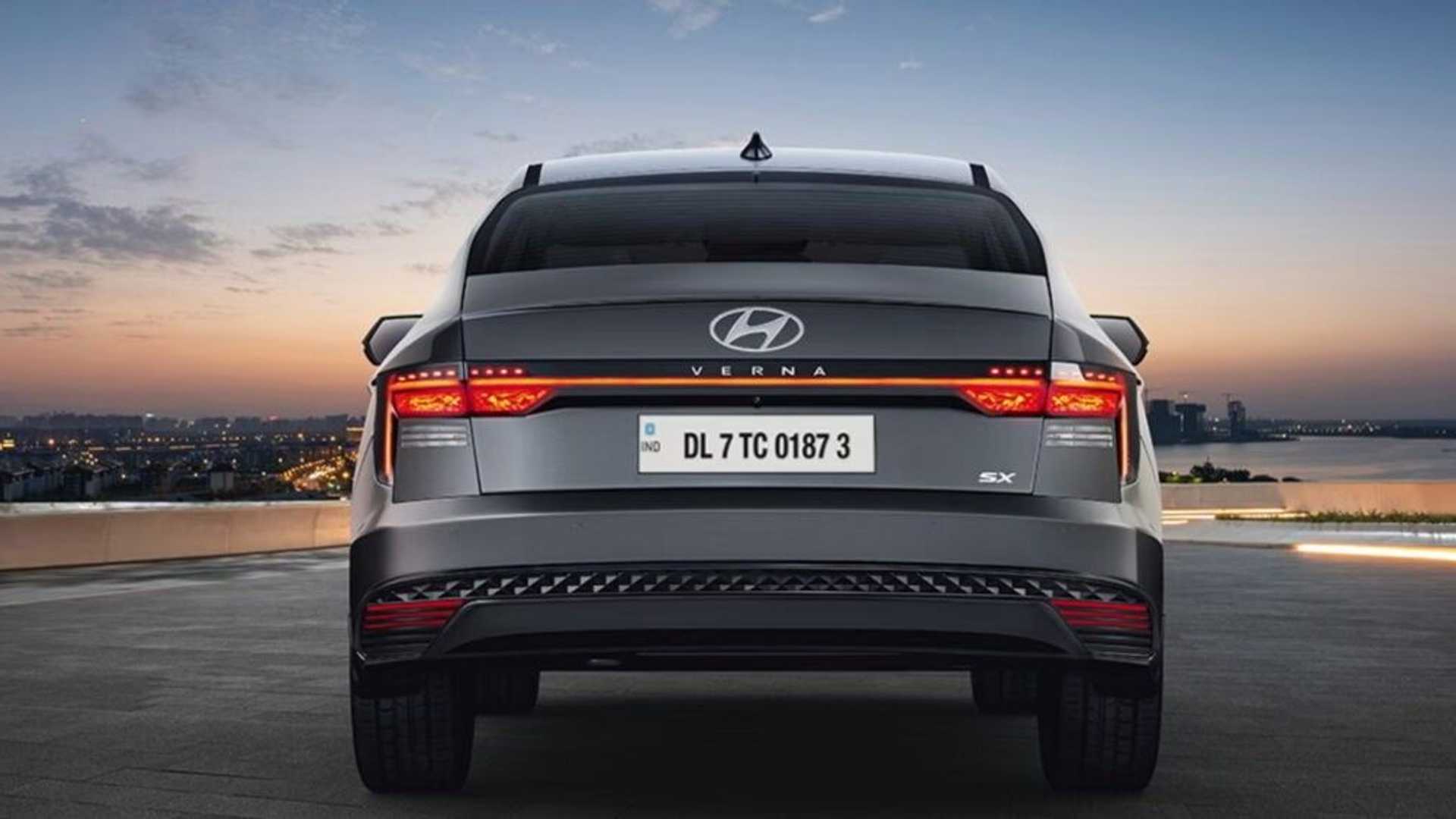 Vừa ra mắt, Hyundai Accent 2024 đã nhận được hơn 8.000 đơn đặt hàng 2023-hyundai-verna-2.jpg