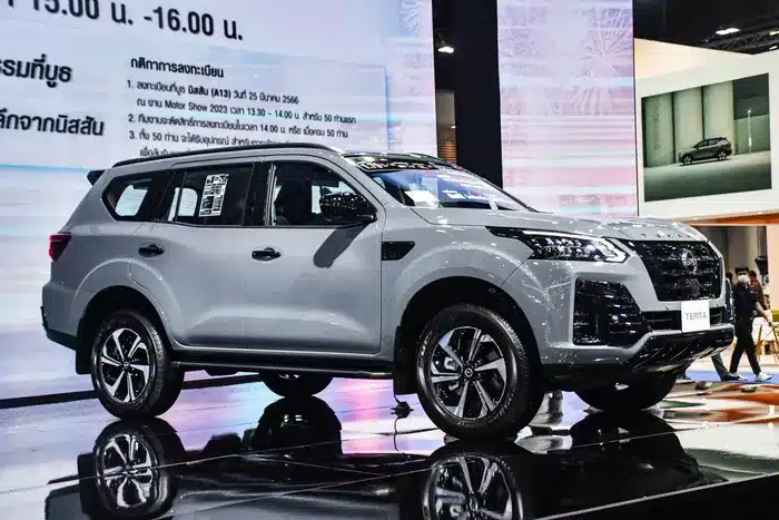  Nhiều khả năng Nissan Terra 2023 sẽ được ra mắt tại Việt Nam trong thời gian tới. Một số đại lý cũng đã bắt đầu nhận đặt cọc mẫu xe này từ cuối năm ngoái, với giá bán dự kiến từ 1 tỷ đồng. 