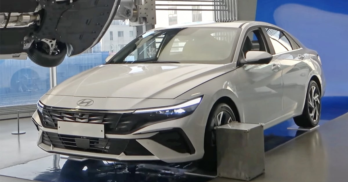 Chi tiết Hyundai Elantra 2024: Nâng cấp miên man, giá quy đổi 360 triệu, K3, Civic phải dè chừng, về Việt Nam là chuyện sớm muộn