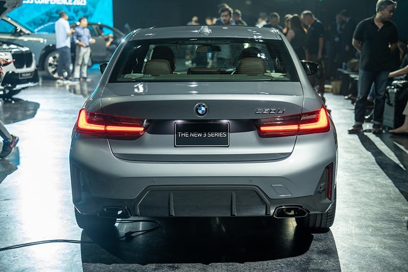 Động cơ của BMW 3-Series Gran Sedan 2023 có 2 mức sức mạnh, tùy theo phiên bản